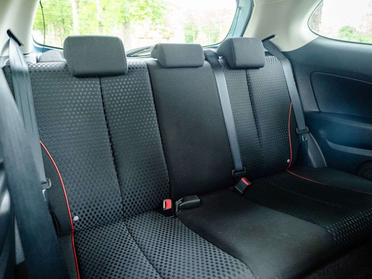 2011 MAZDA MAZDA2 2011 MAZDA MAZDA2