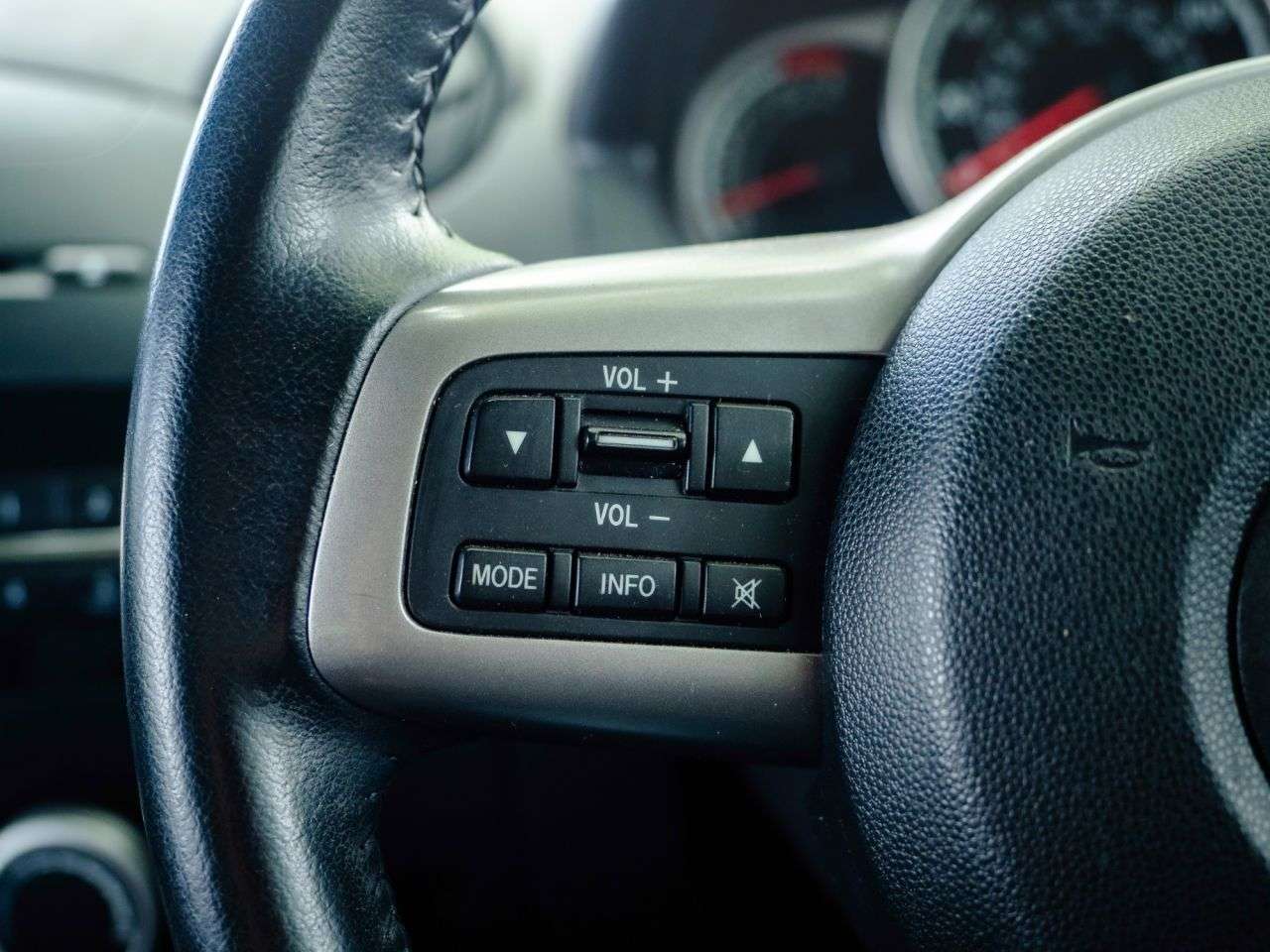 2011 MAZDA MAZDA2 2011 MAZDA MAZDA2