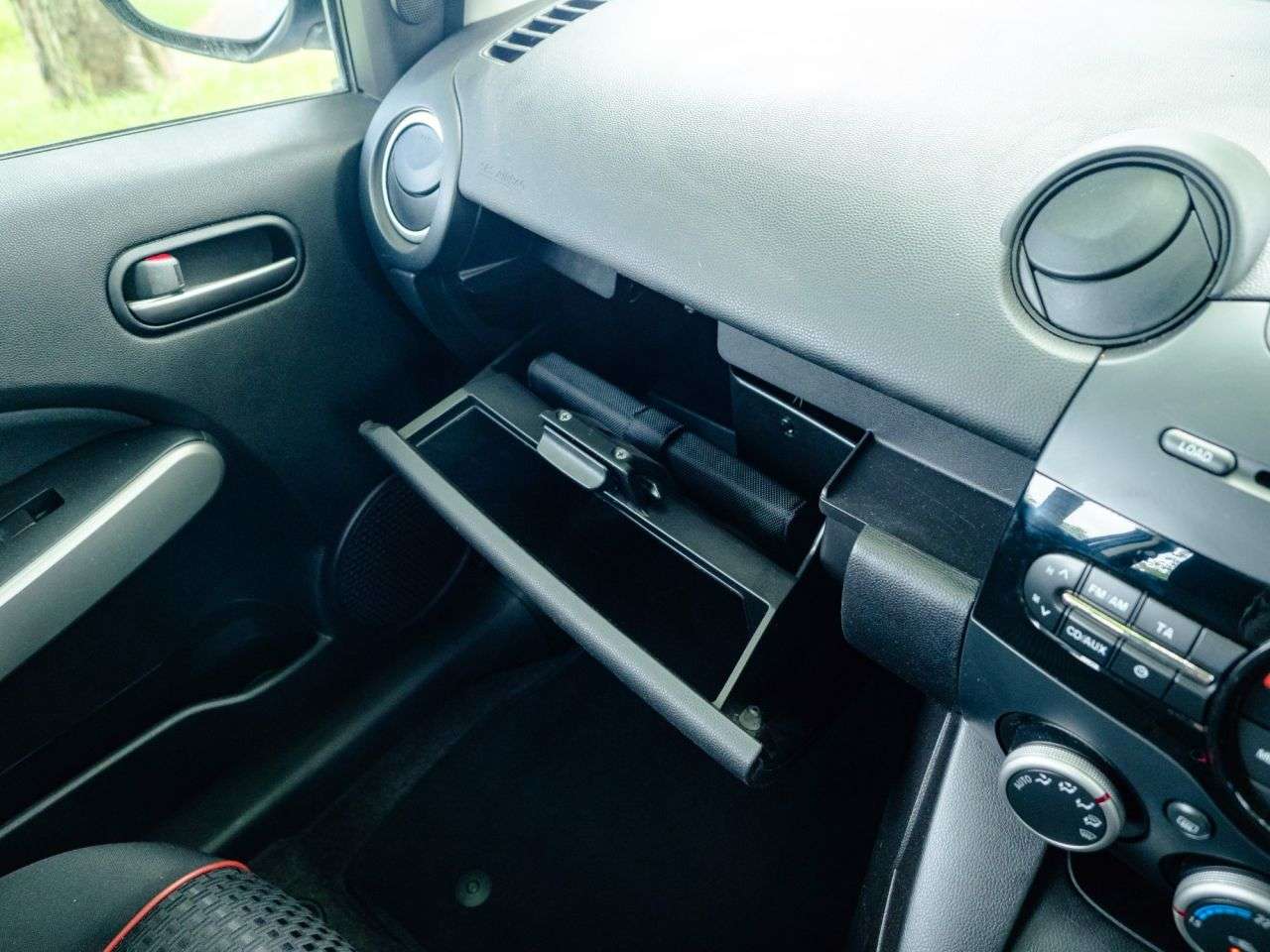 2011 MAZDA MAZDA2 2011 MAZDA MAZDA2