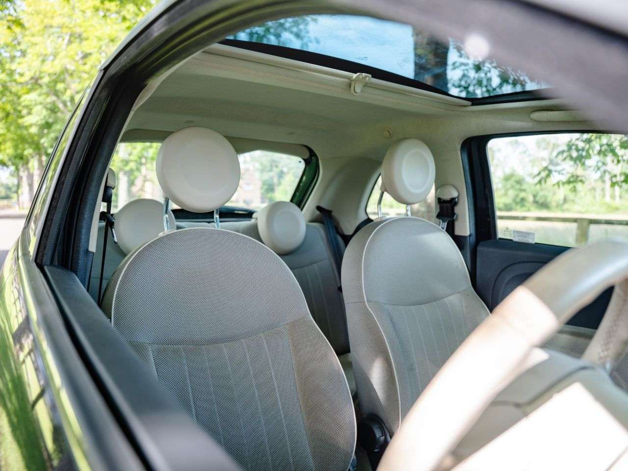 2011 FIAT 500 2011 FIAT 500