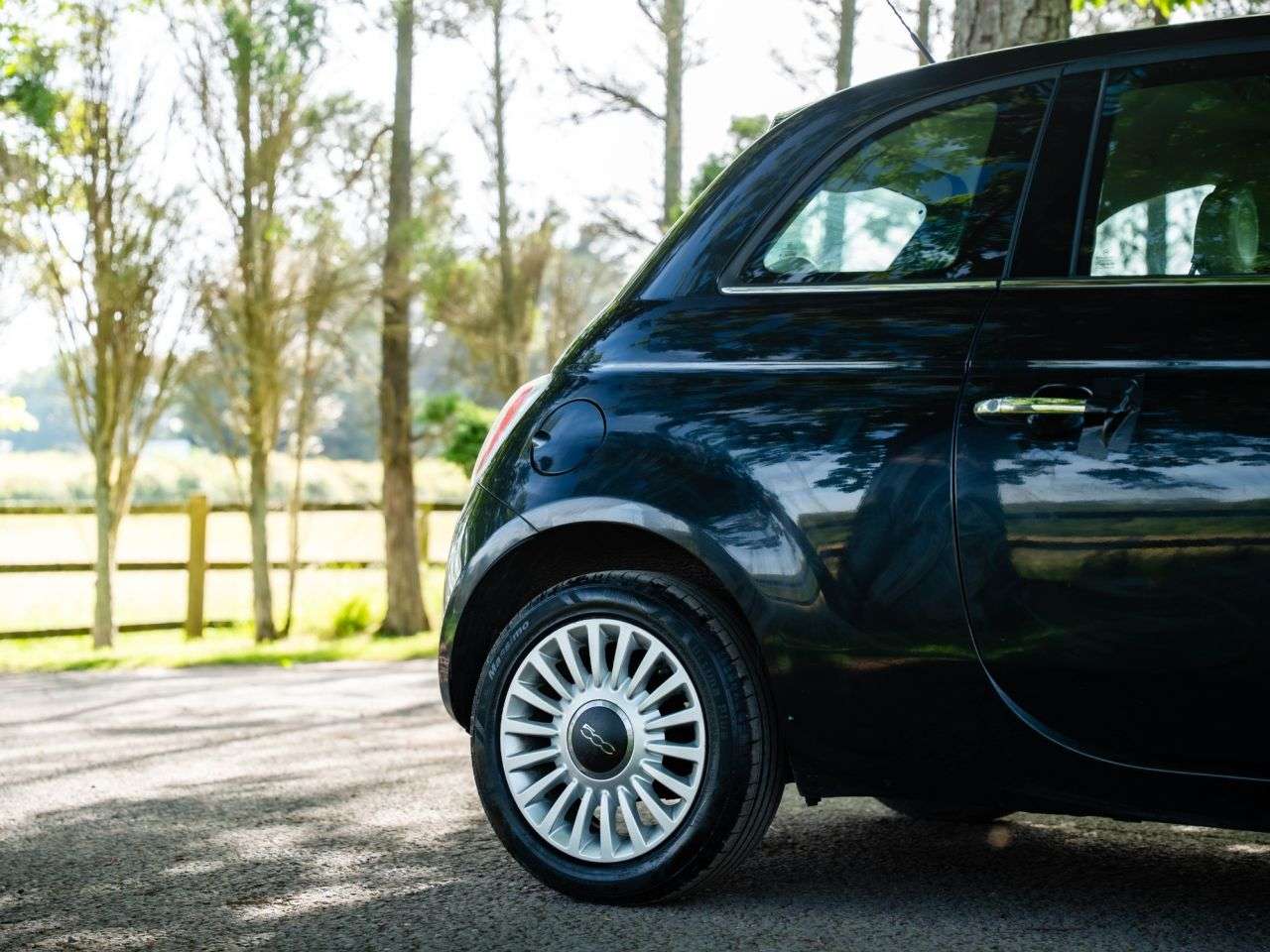 2011 FIAT 500 2011 FIAT 500