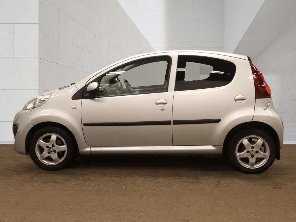 2014 PEUGEOT 107 2014 PEUGEOT 107