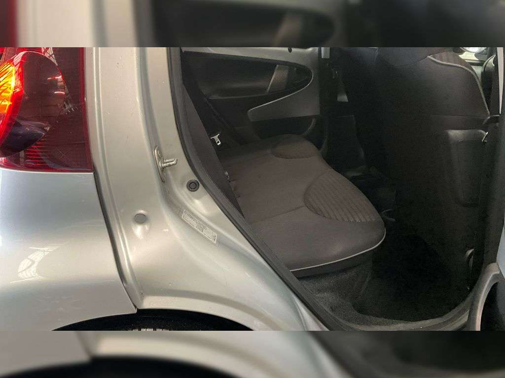 2014 PEUGEOT 107 2014 PEUGEOT 107