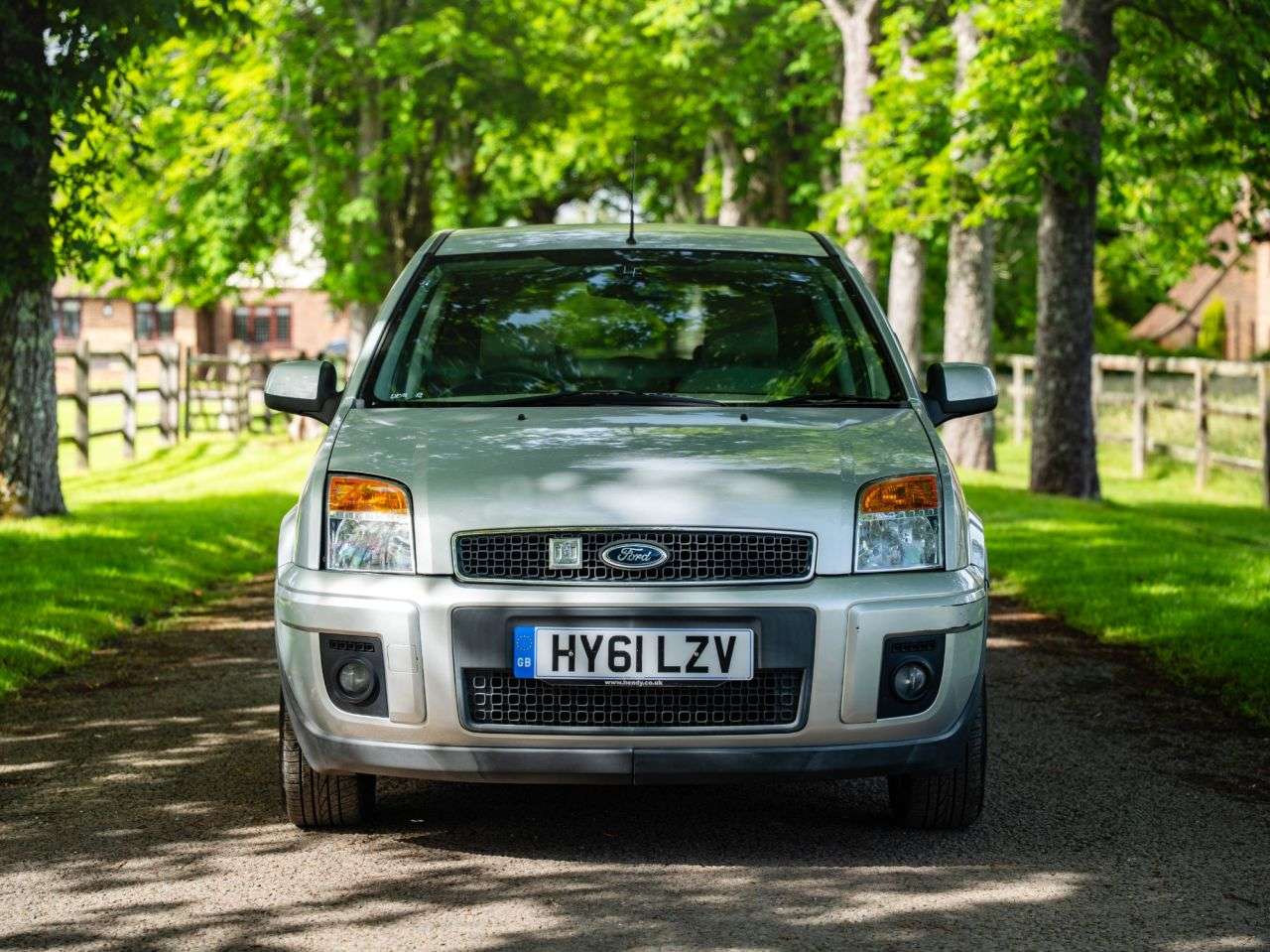A 2011 FORD FUSION 1.6 Titanium Hatchback 5dr Petrol Manual (157 g/km, 99 bhp) AIR CON, LOW MI A 2011 FORD FUSION 1.6 Titanium Hatchback 5dr Petrol Manual (157 g/km, 99 bhp) AIR CON, LOW MI