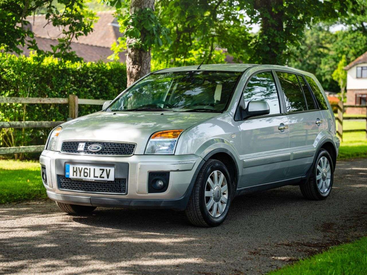 A 2011 FORD FUSION 1.6 Titanium Hatchback 5dr Petrol Manual (157 g/km, 99 bhp) AIR CON, LOW MI A 2011 FORD FUSION 1.6 Titanium Hatchback 5dr Petrol Manual (157 g/km, 99 bhp) AIR CON, LOW MI