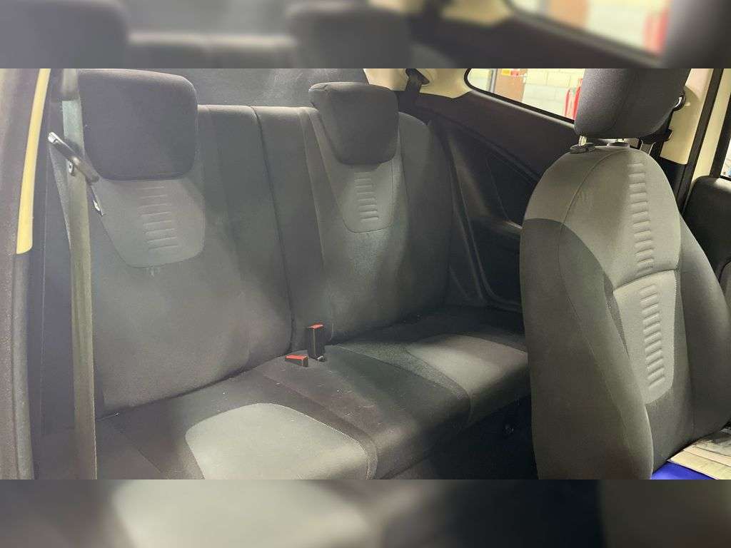 2011 FORD KA 2011 FORD KA