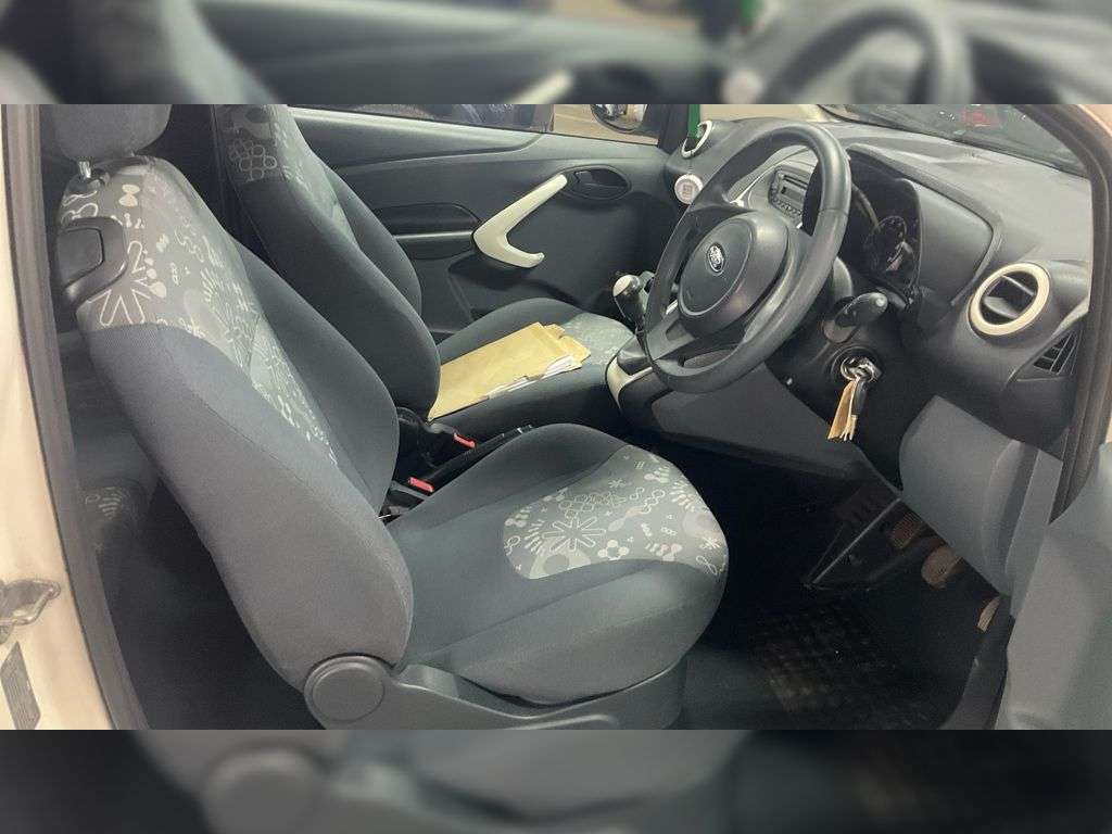 2011 FORD KA 2011 FORD KA