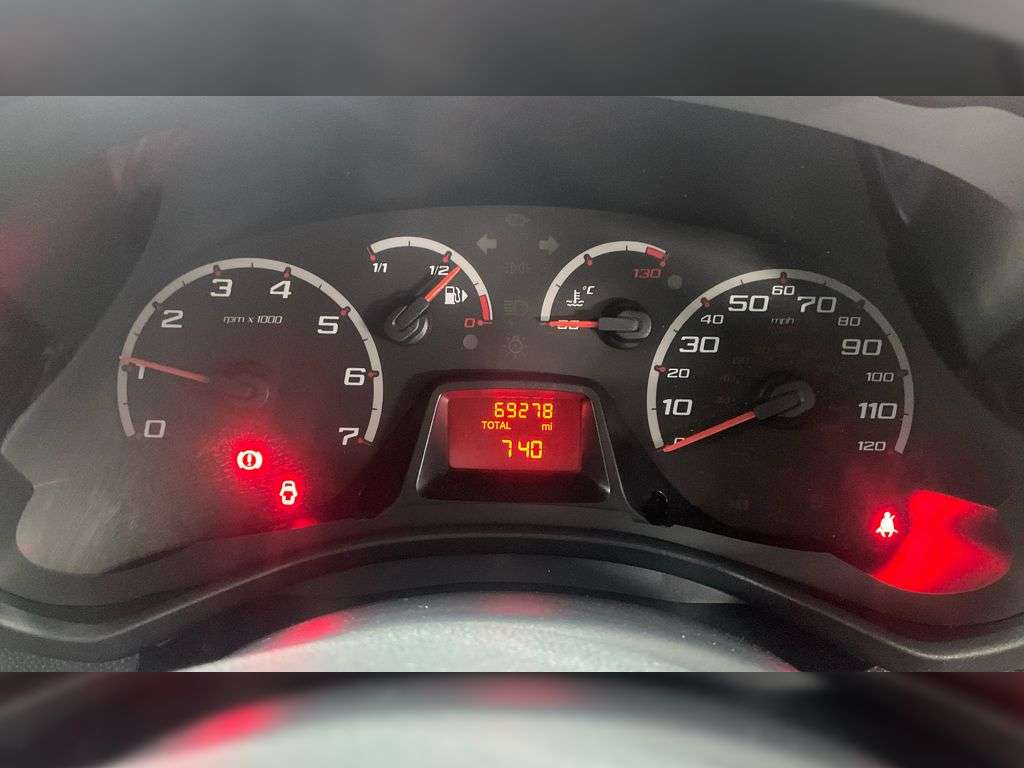 2011 FORD KA 2011 FORD KA
