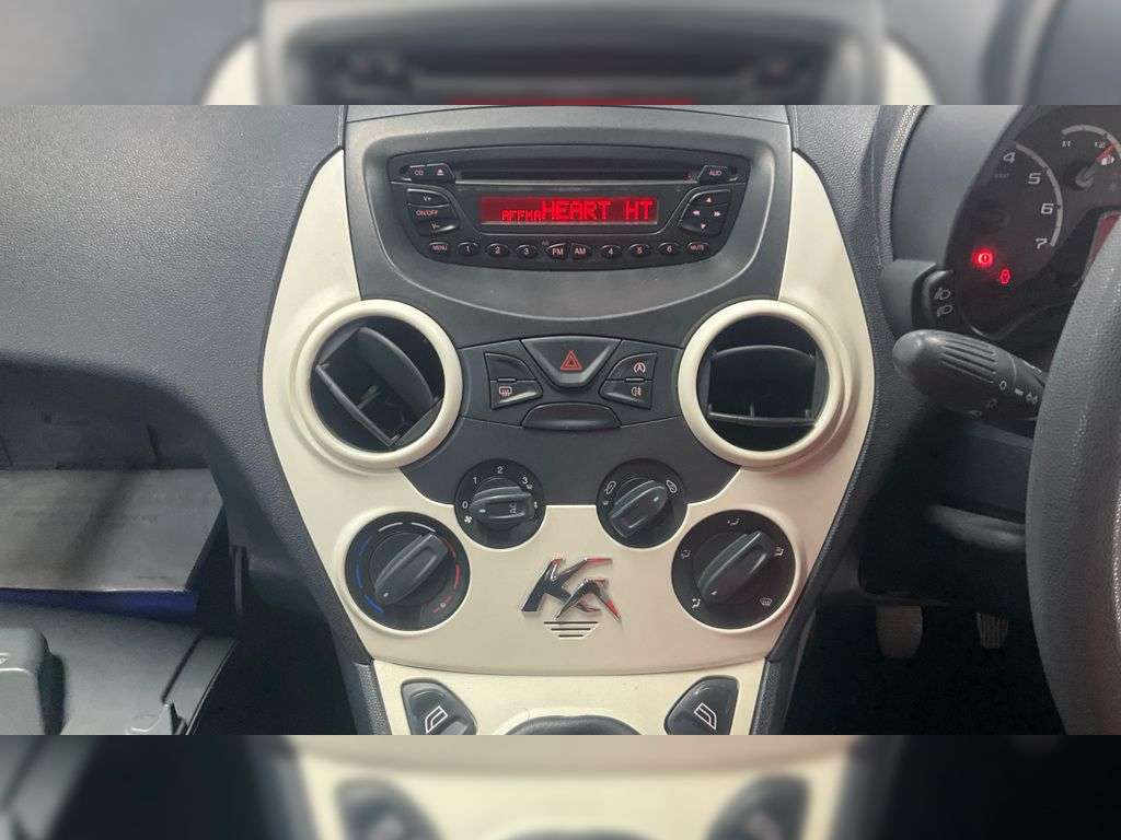 2011 FORD KA 2011 FORD KA