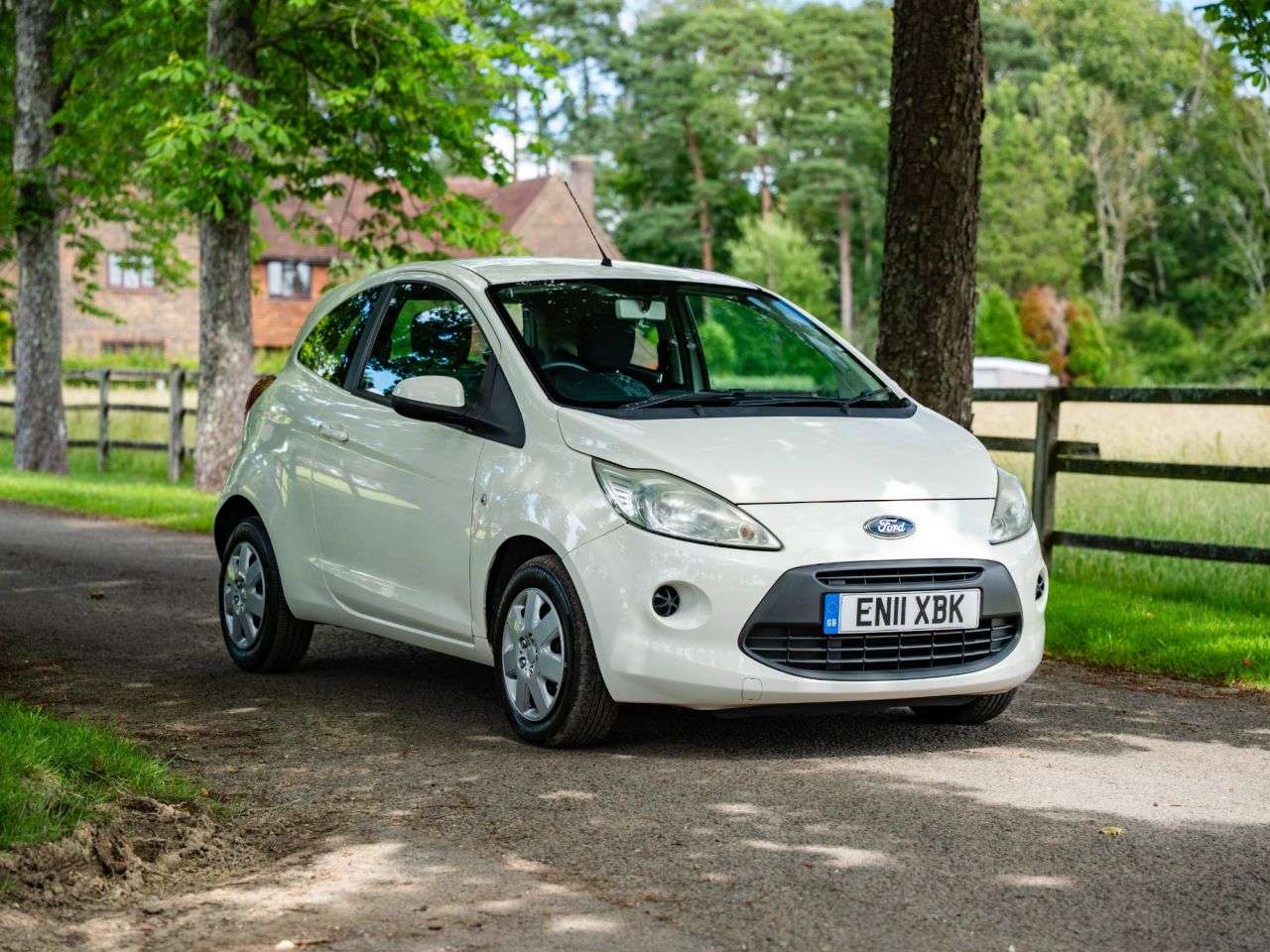 A 2011 FORD KA 1.2 Edge Hatchback 3dr Petrol Manual Euro 5 (s/s) (69 ps) LOW MILES, AIR CO A 2011 FORD KA 1.2 Edge Hatchback 3dr Petrol Manual Euro 5 (s/s) (69 ps) LOW MILES, AIR CO