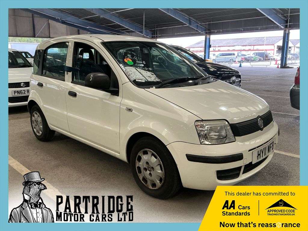 A 2011 FIAT PANDA 1.2 Active Hatchback 5dr Petrol Manual (113 g/km, 60 bhp) A 2011 FIAT PANDA 1.2 Active Hatchback 5dr Petrol Manual (113 g/km, 60 bhp)