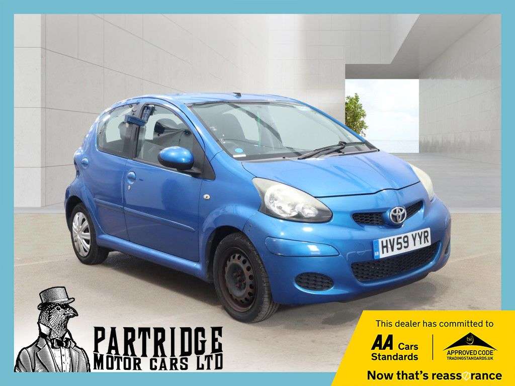 A 2009 TOYOTA AYGO 1.0 VVT-i Blue Hatchback 5dr Petrol Manual Euro 4 (67 bhp) LOW MILES, AIR C A 2009 TOYOTA AYGO 1.0 VVT-i Blue Hatchback 5dr Petrol Manual Euro 4 (67 bhp) LOW MILES, AIR C