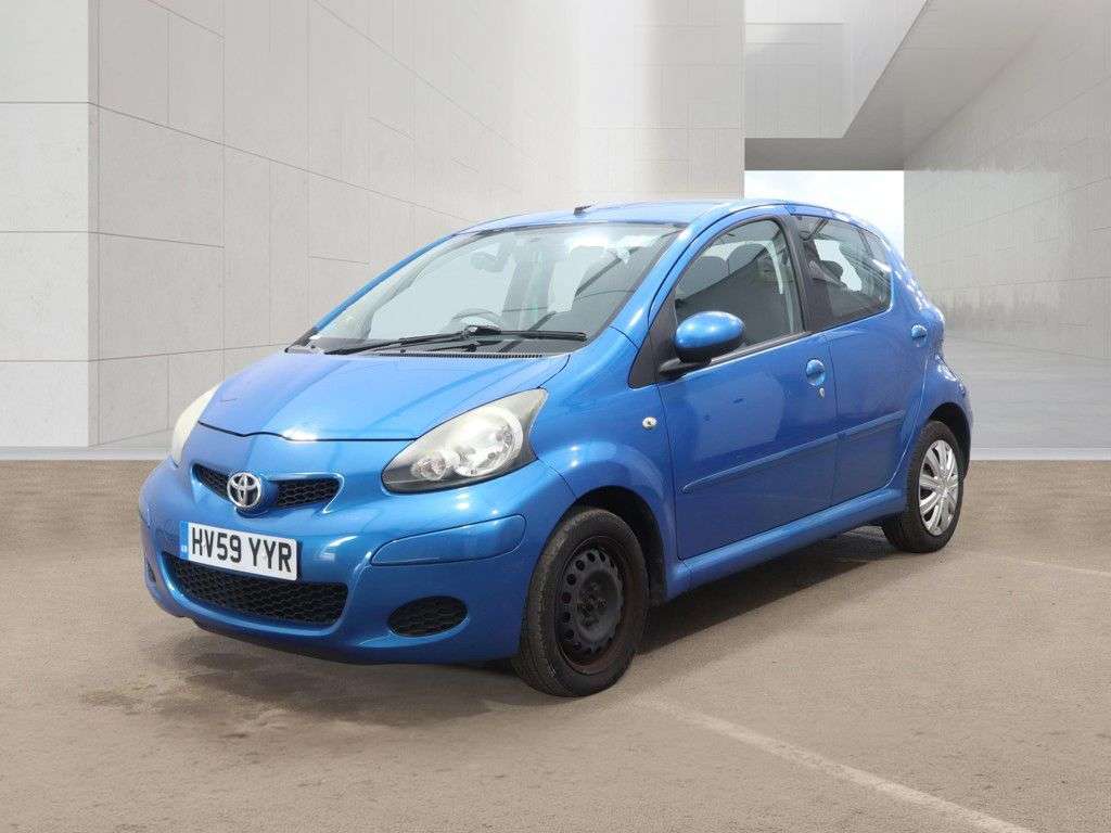A 2009 TOYOTA AYGO 1.0 VVT-i Blue Hatchback 5dr Petrol Manual Euro 4 (67 bhp) LOW MILES, AIR C A 2009 TOYOTA AYGO 1.0 VVT-i Blue Hatchback 5dr Petrol Manual Euro 4 (67 bhp) LOW MILES, AIR C