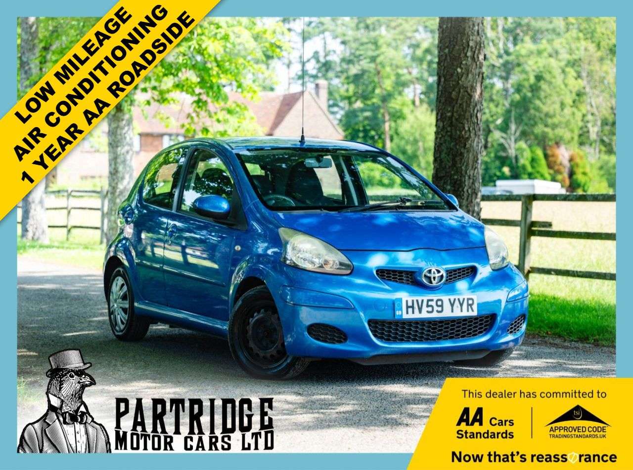 A 2009 TOYOTA AYGO 1.0 VVT-i Blue Hatchback 5dr Petrol Manual Euro 4 (67 bhp) LOW MILES, AIR C A 2009 TOYOTA AYGO 1.0 VVT-i Blue Hatchback 5dr Petrol Manual Euro 4 (67 bhp) LOW MILES, AIR C