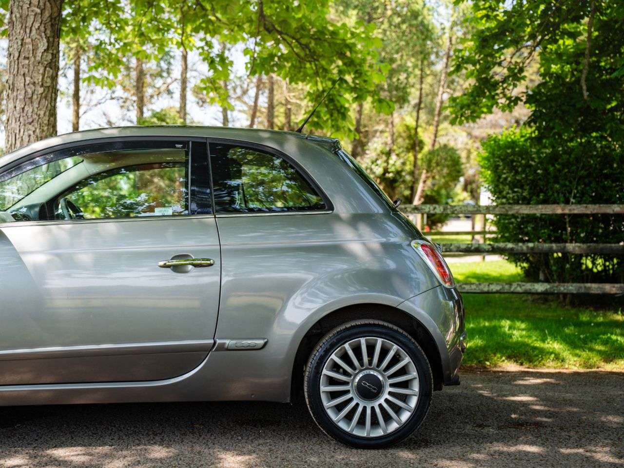 2011 FIAT 500 2011 FIAT 500