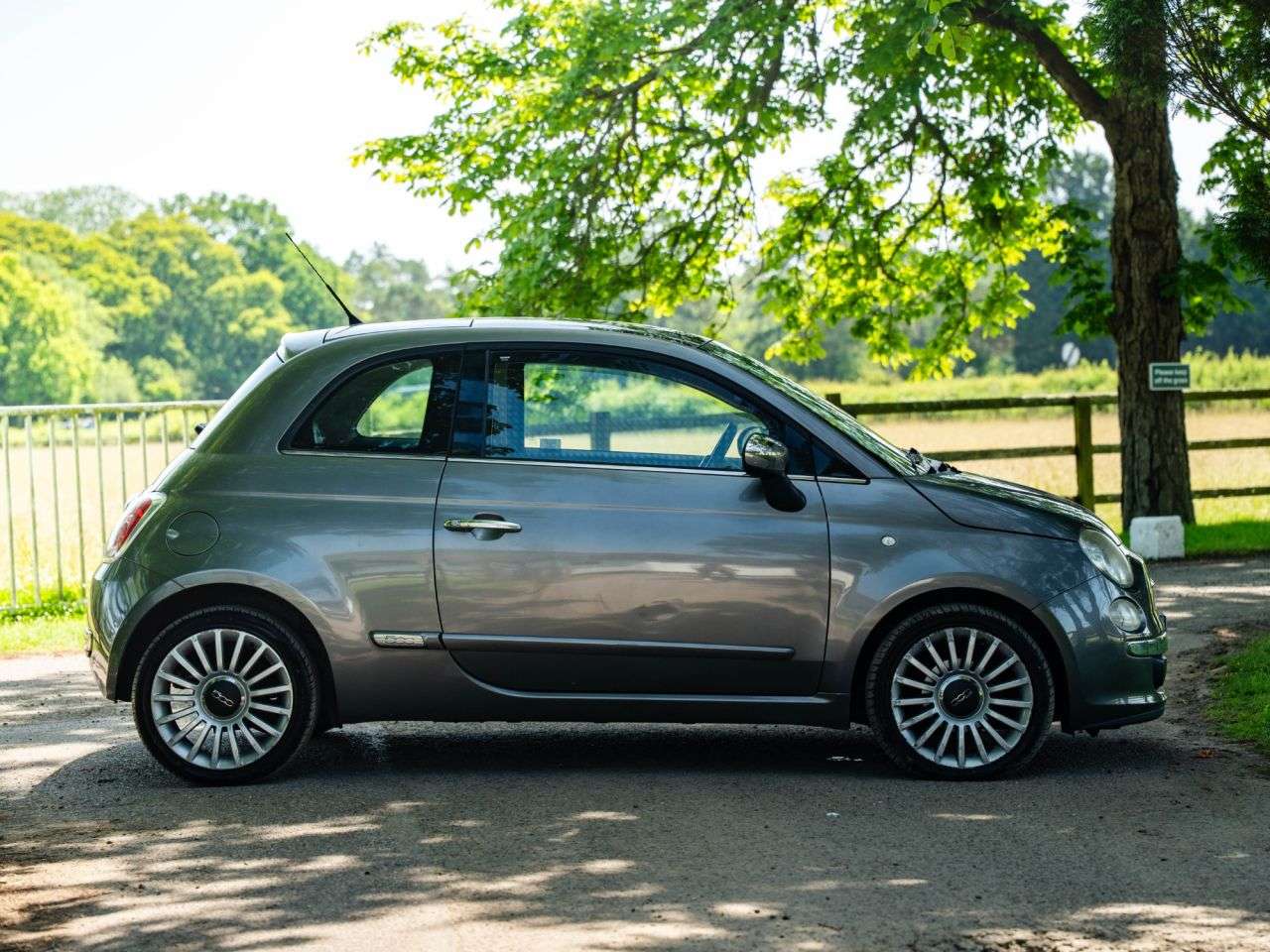 2011 FIAT 500 2011 FIAT 500
