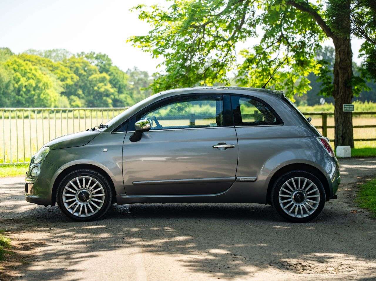 2011 FIAT 500 2011 FIAT 500