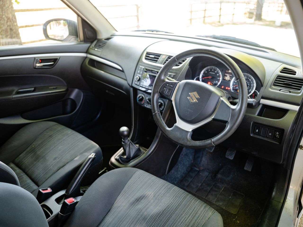 2015 SUZUKI SWIFT 2015 SUZUKI SWIFT