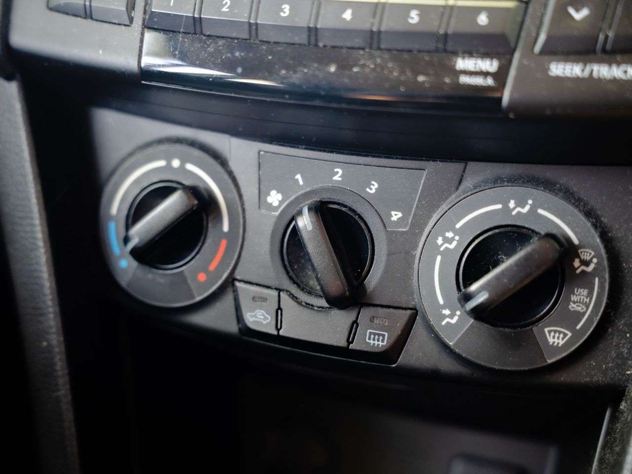 2015 SUZUKI SWIFT 2015 SUZUKI SWIFT