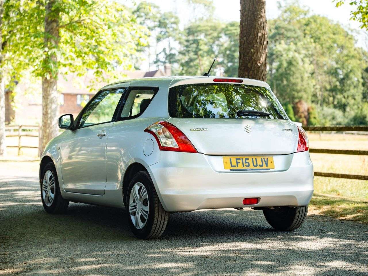 2015 SUZUKI SWIFT 2015 SUZUKI SWIFT