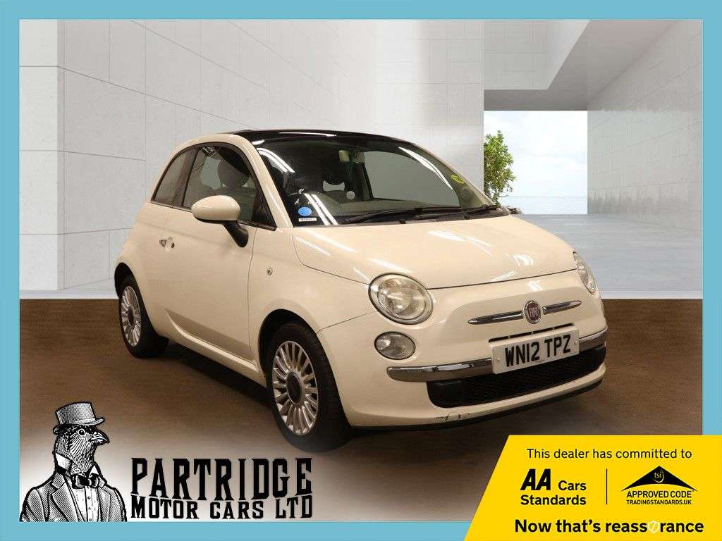 A 2012 FIAT 500 1.2 Lounge Hatchback 3dr Petrol Manual Euro 5 (s/s) (69 bhp) LOW MILES, AIR A 2012 FIAT 500 1.2 Lounge Hatchback 3dr Petrol Manual Euro 5 (s/s) (69 bhp) LOW MILES, AIR