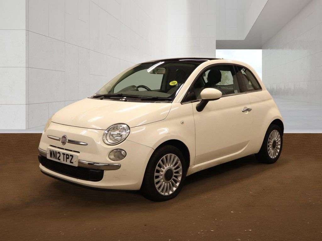A 2012 FIAT 500 1.2 Lounge Hatchback 3dr Petrol Manual Euro 5 (s/s) (69 bhp) LOW MILES, AIR A 2012 FIAT 500 1.2 Lounge Hatchback 3dr Petrol Manual Euro 5 (s/s) (69 bhp) LOW MILES, AIR