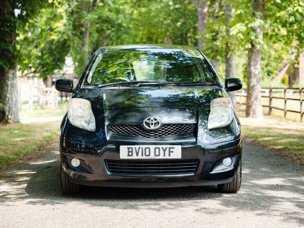 A 2010 TOYOTA YARIS 1.33 Dual VVT-i TR Hatchback 3dr Petrol Manual Euro 4 (s/s) (101 ps) ALLOY A 2010 TOYOTA YARIS 1.33 Dual VVT-i TR Hatchback 3dr Petrol Manual Euro 4 (s/s) (101 ps) ALLOY