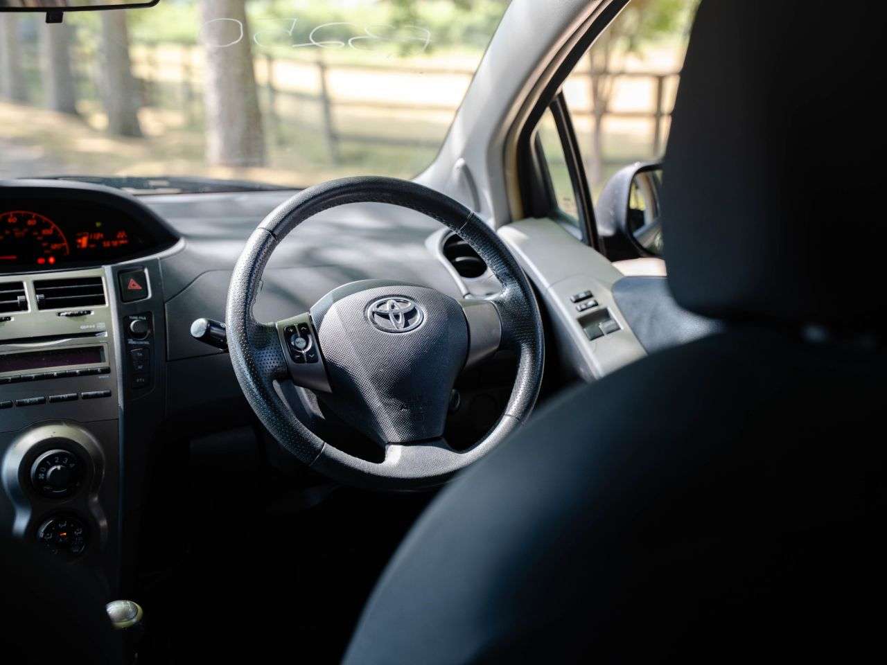 2010 TOYOTA YARIS 2010 TOYOTA YARIS