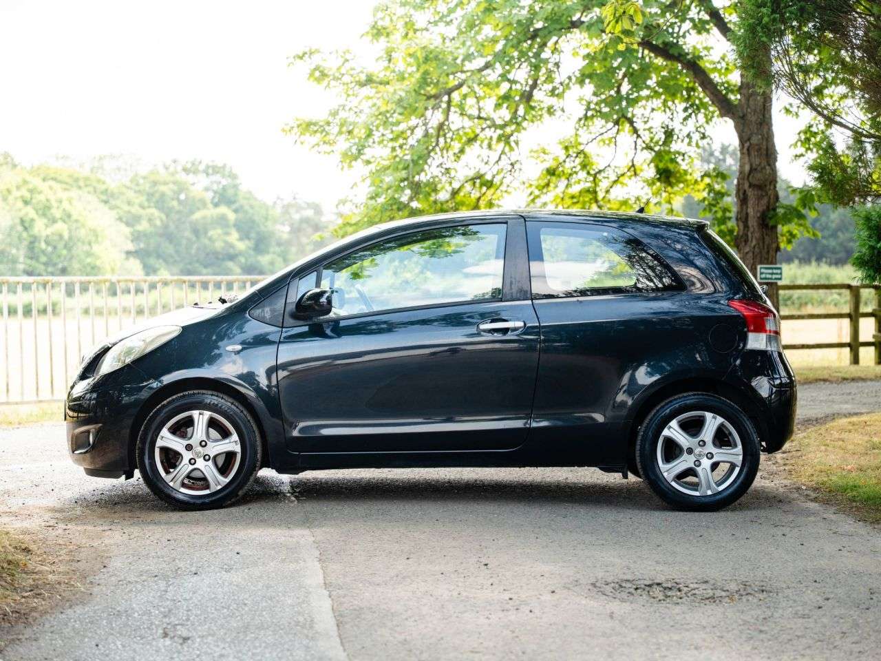 2010 TOYOTA YARIS 2010 TOYOTA YARIS