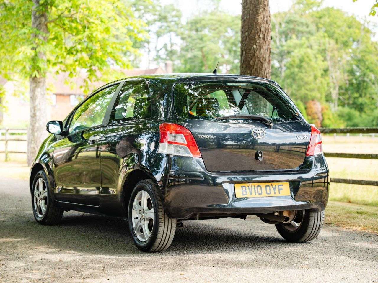 2010 TOYOTA YARIS 2010 TOYOTA YARIS