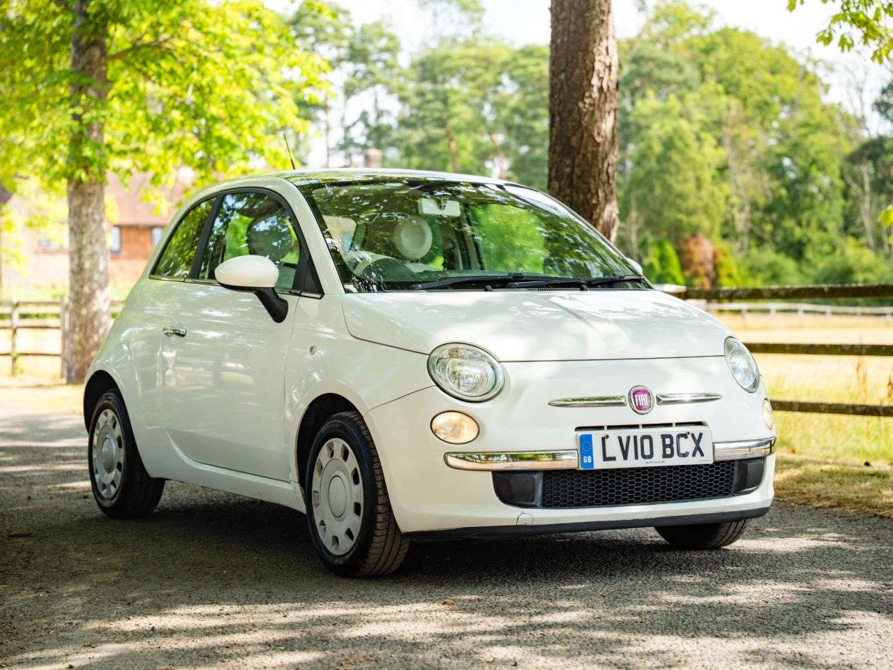 A 2010 FIAT 500 1.2 Pop Hatchback 3dr Petrol Manual Euro 5 (s/s) (69 bhp) PAN ROOF, GREAT S A 2010 FIAT 500 1.2 Pop Hatchback 3dr Petrol Manual Euro 5 (s/s) (69 bhp) PAN ROOF, GREAT S