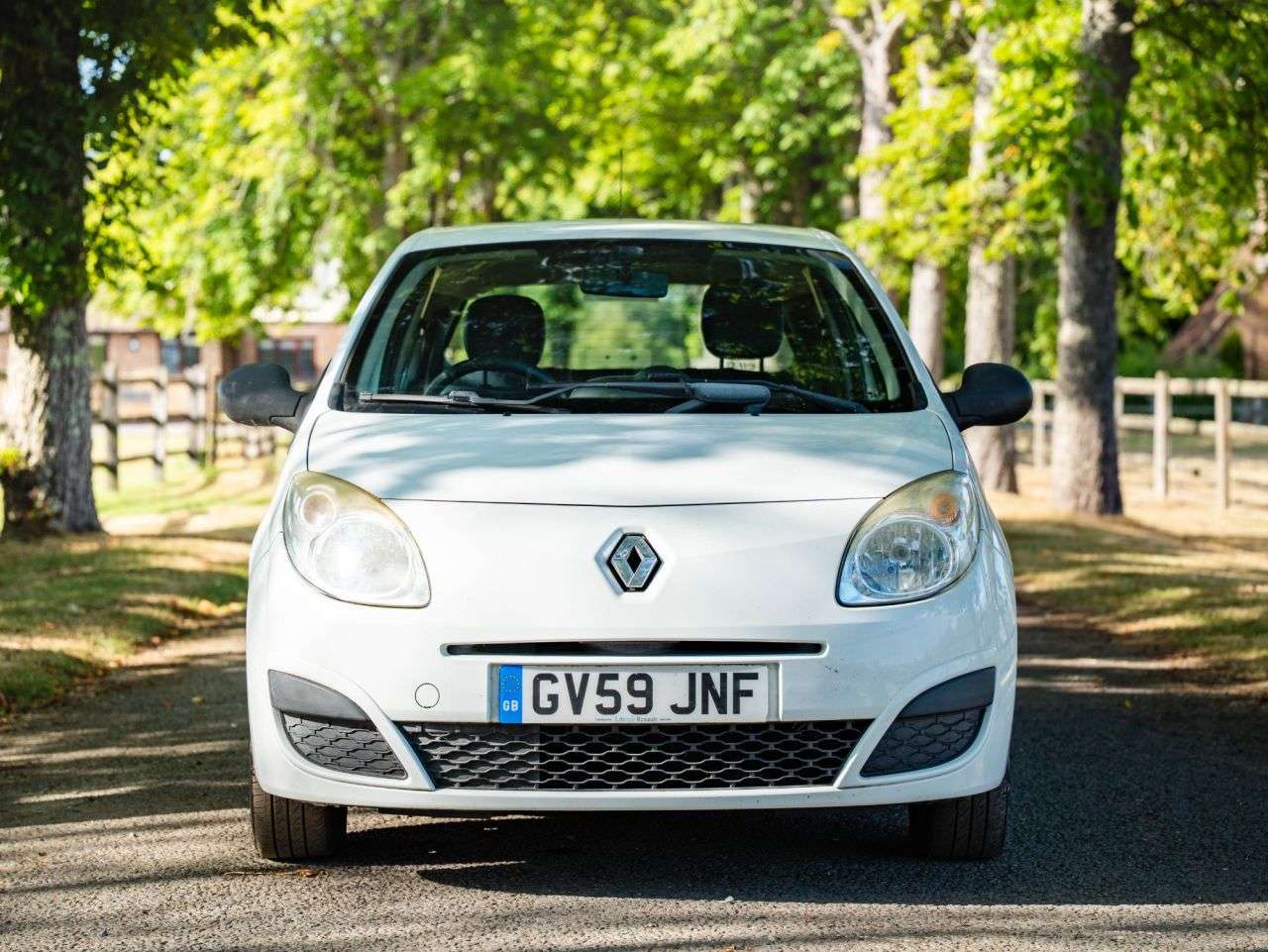 A 2009 RENAULT TWINGO 1.2 Freeway Hatchback 3dr Petrol Manual Euro 4 (60 ps) LOW MILEAGE, GREAT C A 2009 RENAULT TWINGO 1.2 Freeway Hatchback 3dr Petrol Manual Euro 4 (60 ps) LOW MILEAGE, GREAT C