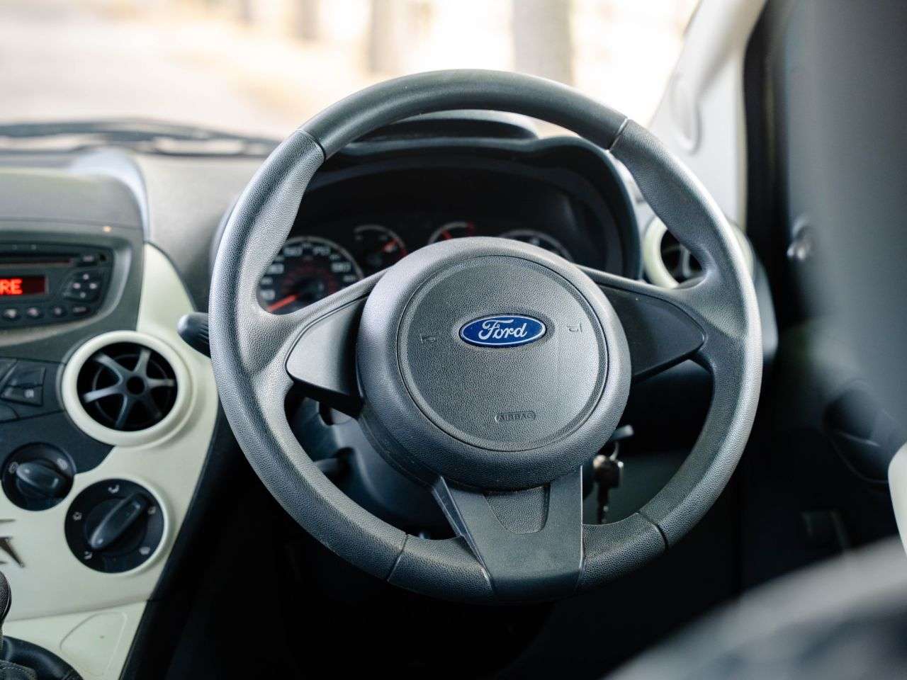 2011 FORD KA 2011 FORD KA