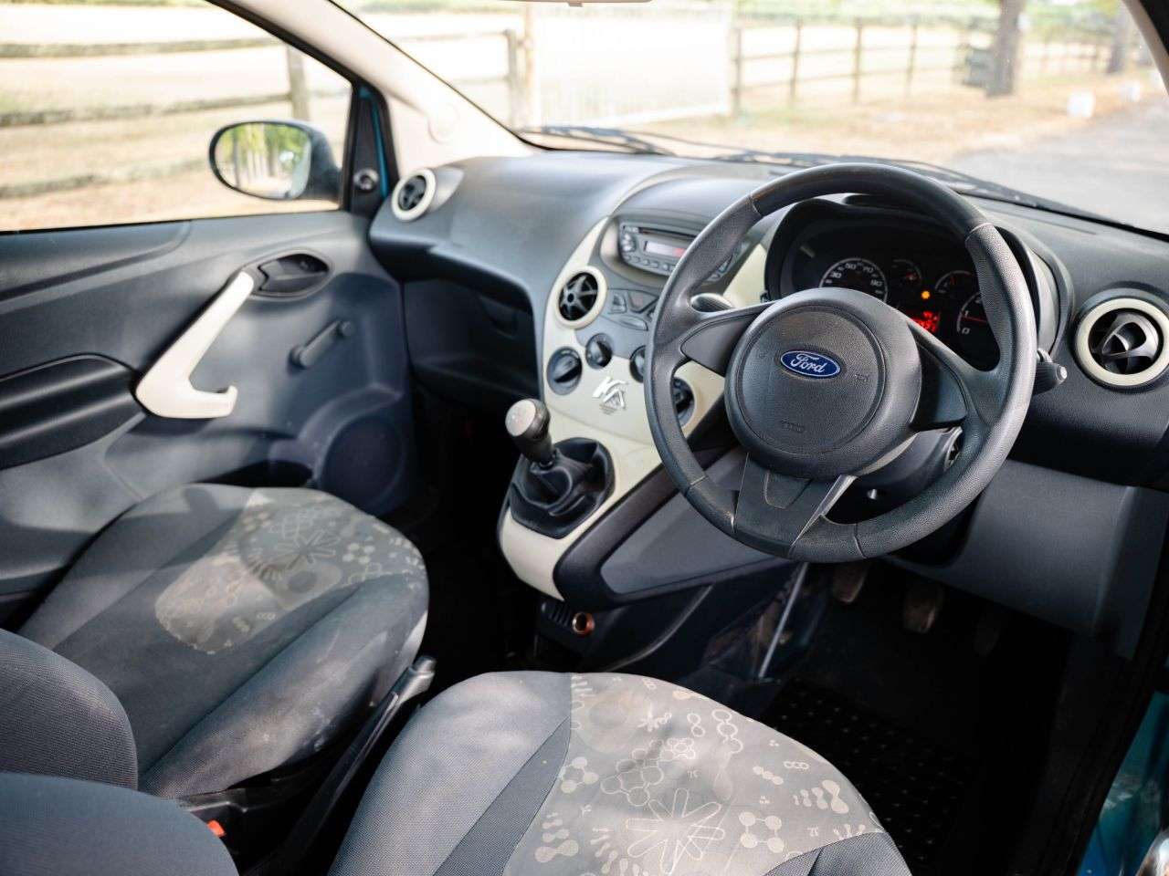2011 FORD KA 2011 FORD KA