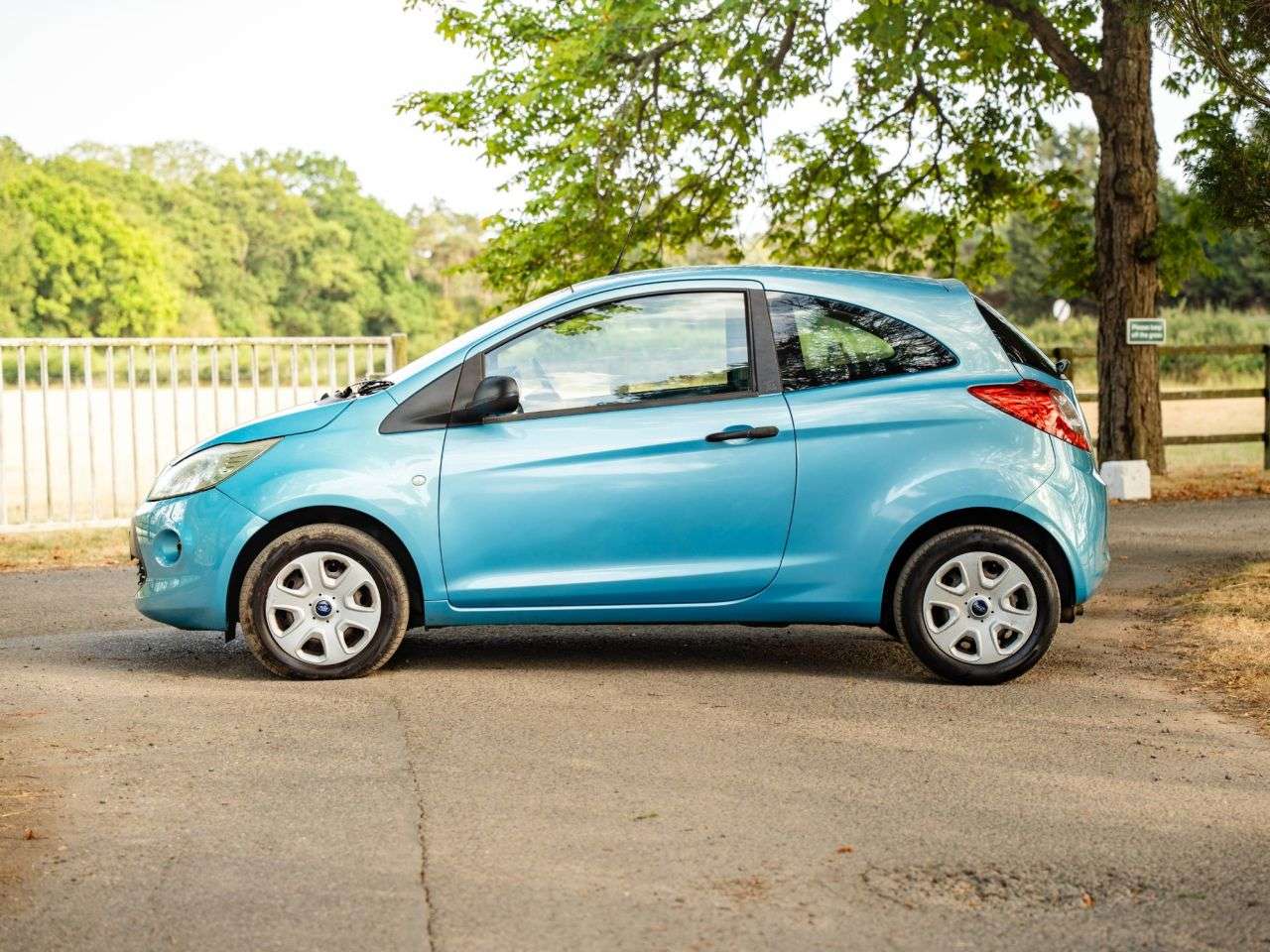 2011 FORD KA 2011 FORD KA