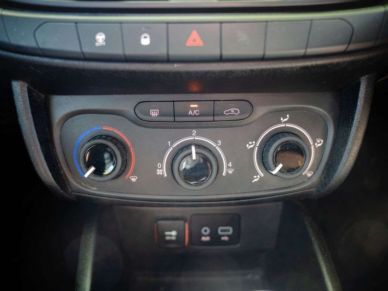 2017 FIAT TIPO 2017 FIAT TIPO