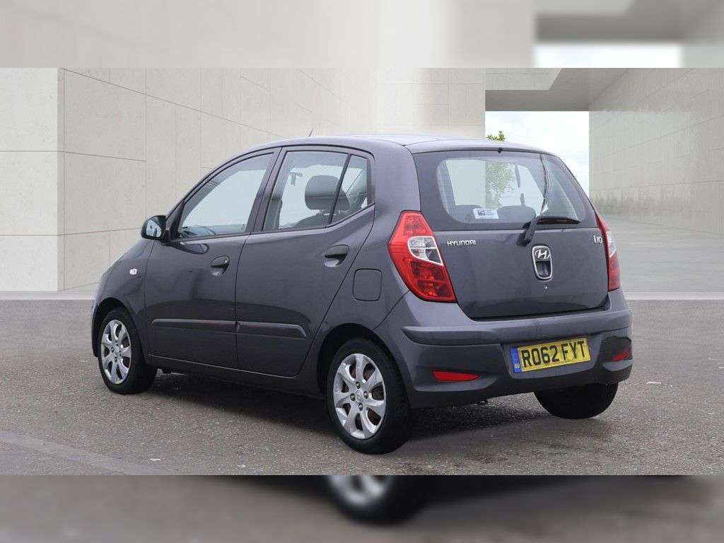A 2012 HYUNDAI I10 1.2 Classic Hatchback 5dr Petrol Manual Euro 5 (85 bhp) AIR CON, LOW INSURA A 2012 HYUNDAI I10 1.2 Classic Hatchback 5dr Petrol Manual Euro 5 (85 bhp) AIR CON, LOW INSURA