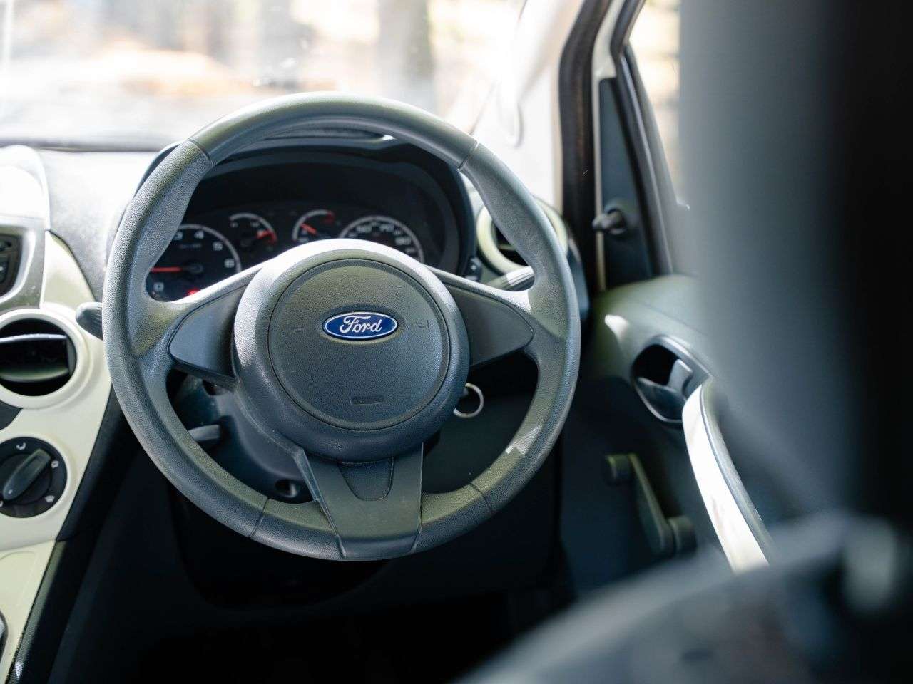 2012 FORD KA 2012 FORD KA