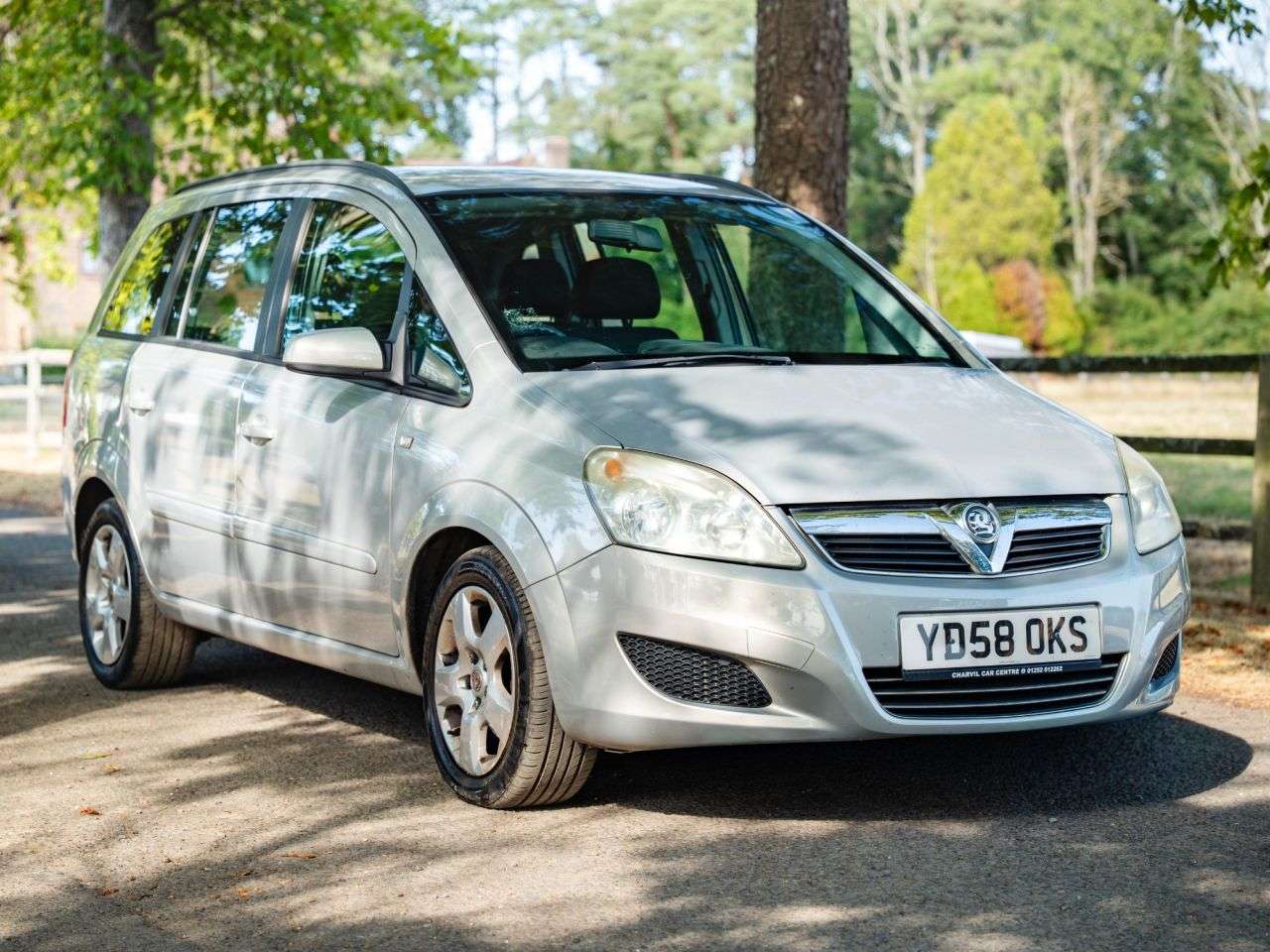 A 2008 VAUXHALL ZAFIRA 1.6 Exclusiv MPV 5dr Petrol Manual Euro 4 (105 ps) AIR CON, 7 SEATS, ALLOY A 2008 VAUXHALL ZAFIRA 1.6 Exclusiv MPV 5dr Petrol Manual Euro 4 (105 ps) AIR CON, 7 SEATS, ALLOY
