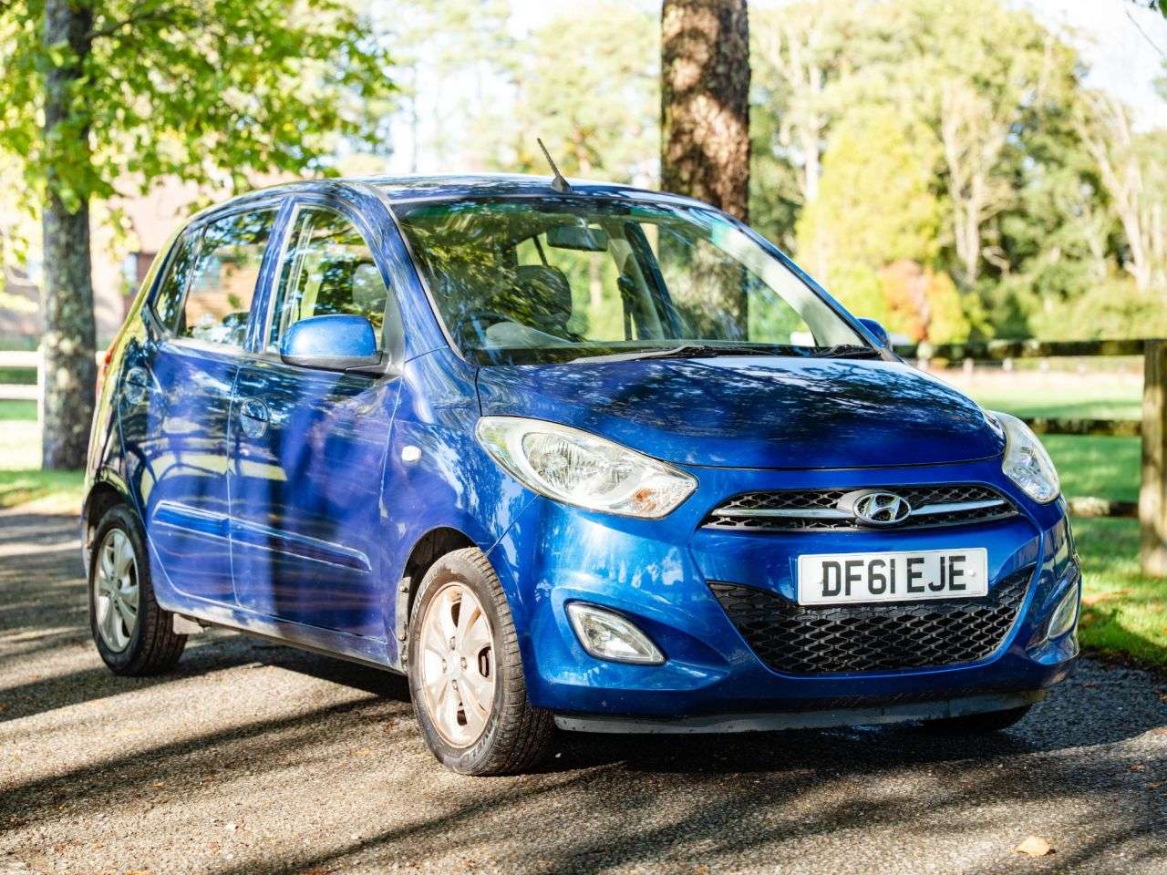 A 2012 HYUNDAI I10 1.2 Style Hatchback 5dr Petrol Manual Euro 5 (85 bhp) HEATED SEATS, AIR CON A 2012 HYUNDAI I10 1.2 Style Hatchback 5dr Petrol Manual Euro 5 (85 bhp) HEATED SEATS, AIR CON