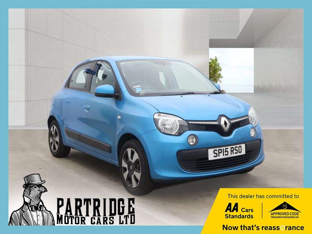 A 2015 RENAULT TWINGO 1.0 SCe Play Hatchback 5dr Petrol Manual Euro 5 (70 ps) AIR CON, ELECTRIC W A 2015 RENAULT TWINGO 1.0 SCe Play Hatchback 5dr Petrol Manual Euro 5 (70 ps) AIR CON, ELECTRIC W