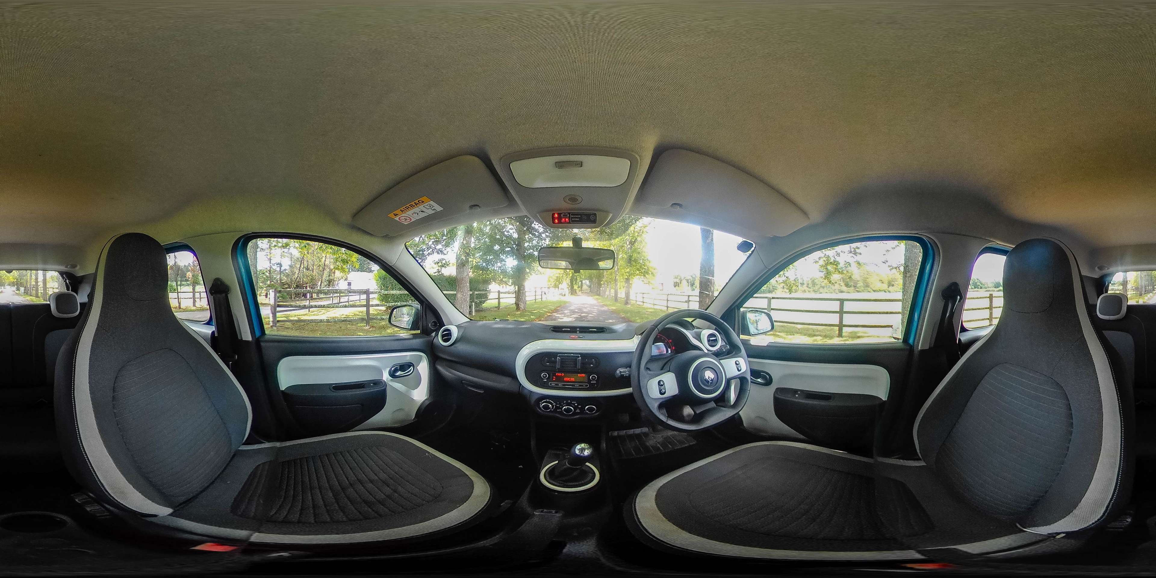 A 2015 RENAULT TWINGO 1.0 SCe Play Hatchback 5dr Petrol Manual Euro 5 (70 ps) AIR CON, ELECTRIC W A 2015 RENAULT TWINGO 1.0 SCe Play Hatchback 5dr Petrol Manual Euro 5 (70 ps) AIR CON, ELECTRIC W