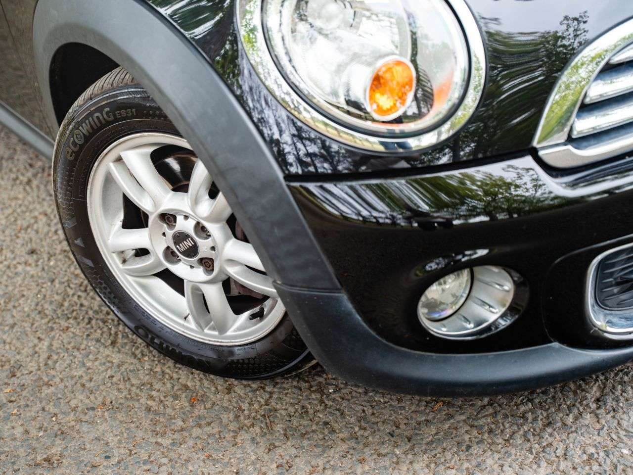 A 2012 MINI HATCH 1.6 One Hatchback 3dr Petrol Manual Euro 5 (98 ps) CLIMATE CONTROL, ALLOY W A 2012 MINI HATCH 1.6 One Hatchback 3dr Petrol Manual Euro 5 (98 ps) CLIMATE CONTROL, ALLOY W