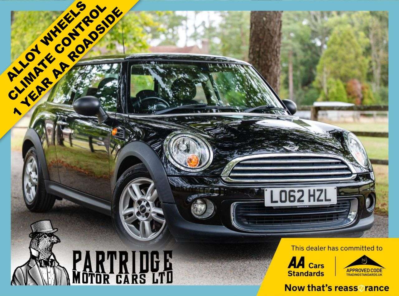 A 2012 MINI HATCH 1.6 One Hatchback 3dr Petrol Manual Euro 5 (98 ps) CLIMATE CONTROL, ALLOY W A 2012 MINI HATCH 1.6 One Hatchback 3dr Petrol Manual Euro 5 (98 ps) CLIMATE CONTROL, ALLOY W