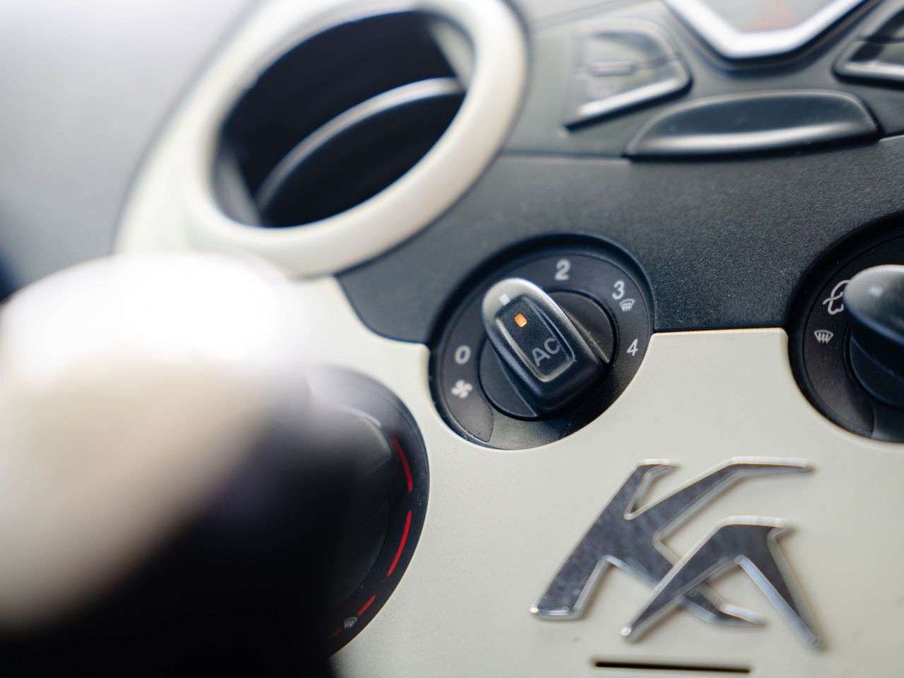 2013 FORD KA 2013 FORD KA