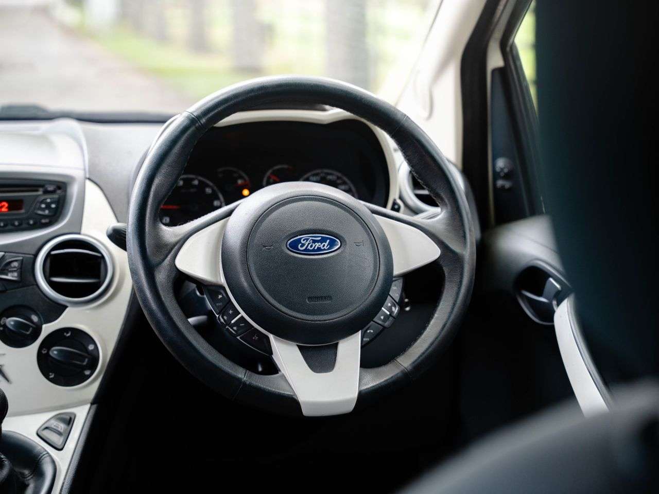 2012 FORD KA 2012 FORD KA