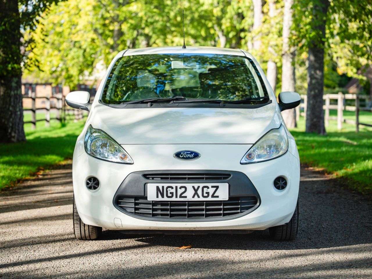 A 2012 FORD KA 1.2 Edge Hatchback 3dr Petrol Manual Euro 5 (s/s) (69 ps) AIR CON, LOW MILE A 2012 FORD KA 1.2 Edge Hatchback 3dr Petrol Manual Euro 5 (s/s) (69 ps) AIR CON, LOW MILE