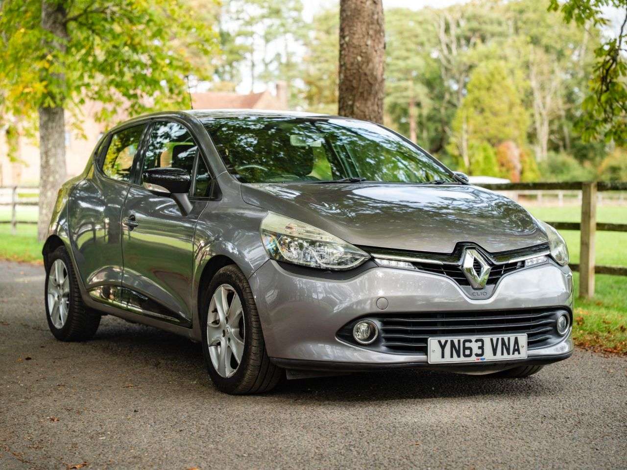 2013 RENAULT CLIO 2013 RENAULT CLIO