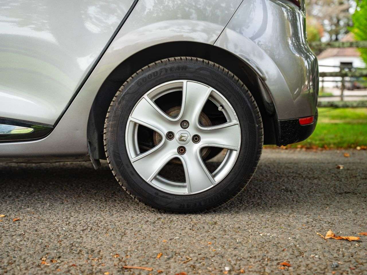 2013 RENAULT CLIO 2013 RENAULT CLIO