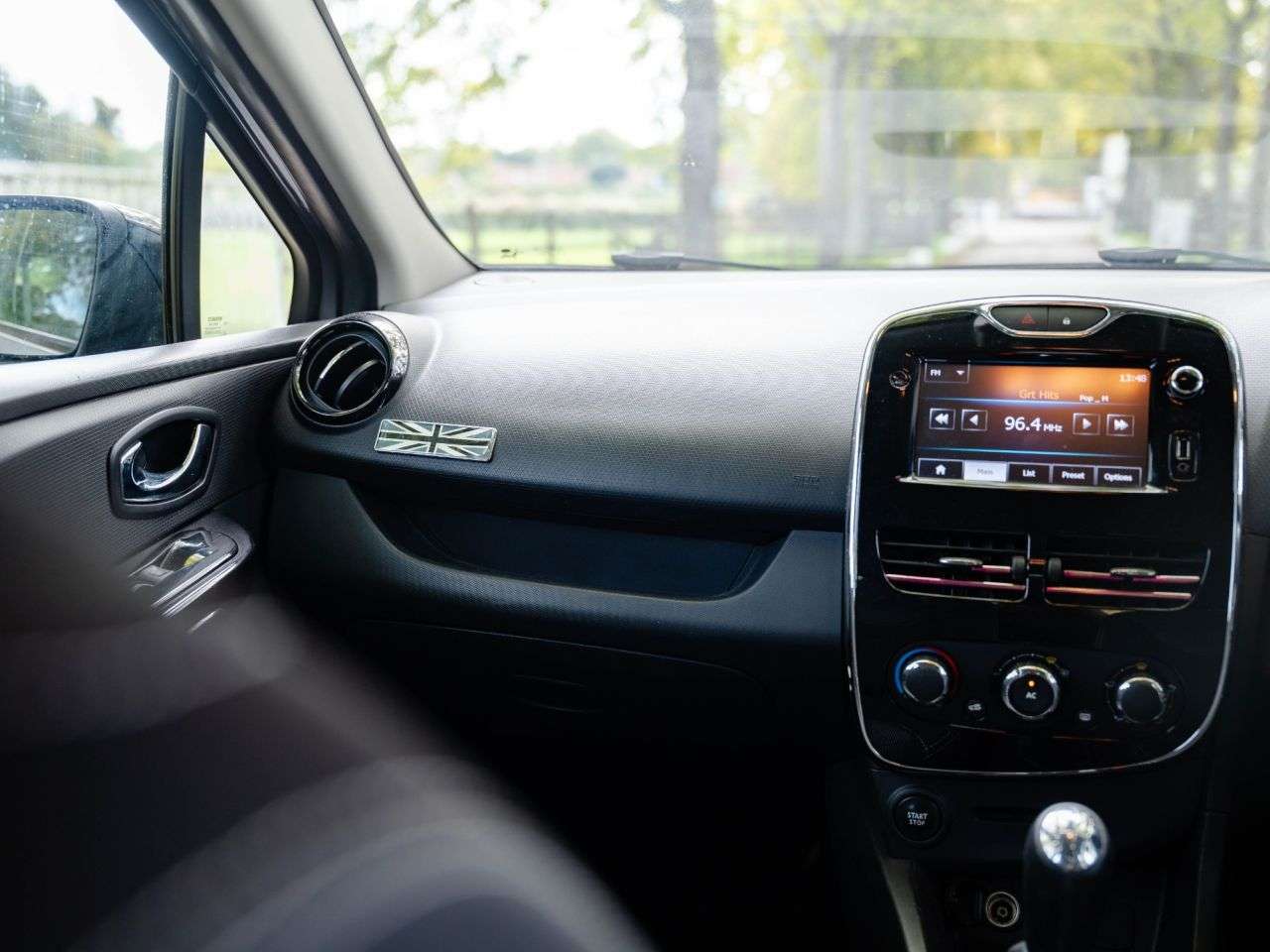 2013 RENAULT CLIO 2013 RENAULT CLIO